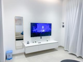 Cozy Boutique Chilling - 8