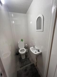 Millfield Road Homestay - 3