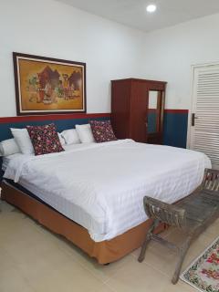 Ruma Kaca Simanindo Bed&Breakfast - 8