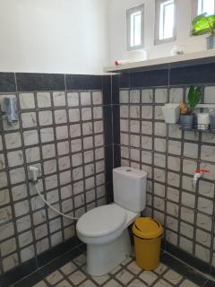 Ruma Kaca Simanindo Bed&Breakfast - 4