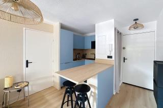 Charming Air-Conditioned Apartment with Terrace & Parking 600 m from the - 6