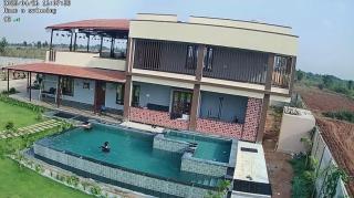 Blue Mirage Villa by StayJadeACPoolLawnJacuzzi - 8