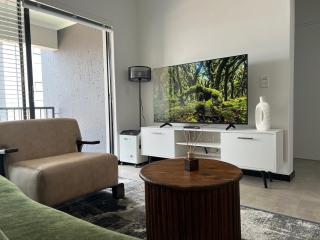 Modern minimalist retreat - Near Fourways Mall - 1