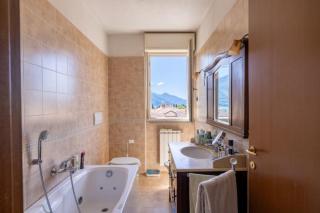 Apartment overlooks the sea from almost every window ! - 2