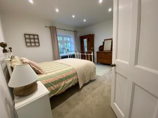 4 Bed in Whitby 96392 - 1