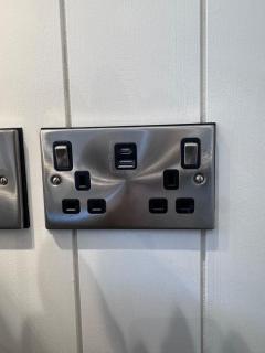 Central 2-Bed Apartment with Balcony & Parking - 7