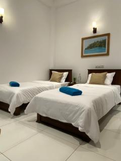 Surf'n Lanka - Surf School - 1