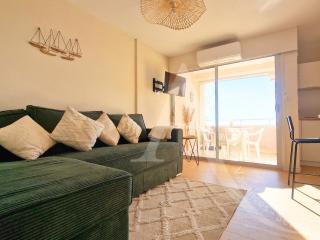 T2 EN 1ERE LIGNE MER AVEC PARKING - 2