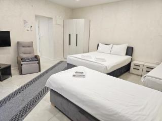 Ornament Hotel and Apartments - 5