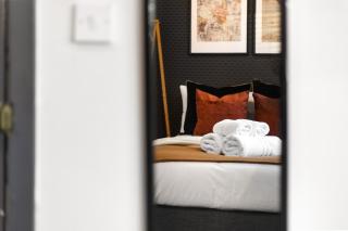 Comfy Room and Parking Fast Access to Central London - 5