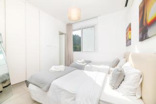 Green Bay Villa #17 - 1