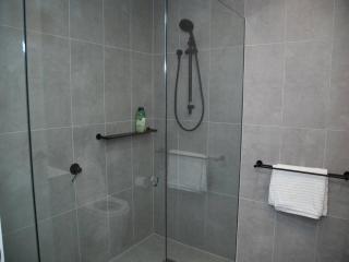 Clayton Luxe Retreat- Elegant 2 BDR with Balcony - 5