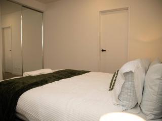 Clayton Luxe Retreat- Elegant 2 BDR with Balcony - 1