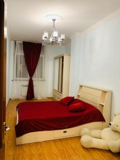 3 Rooms Apartment with Balcony in the Center - 3