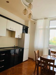 3 Rooms Apartment with Balcony in the Center - 2