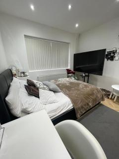 Modern Double Room near Manchester City Centre - 3