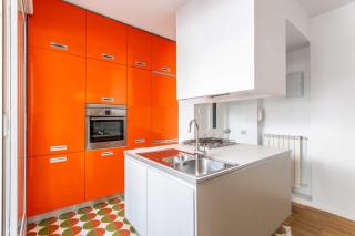 Charming 2BD Apartment with Terrace - 4