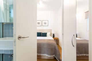 Charming 2BD Apartment with Terrace - 2