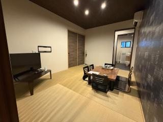 M house 西九条 - 0