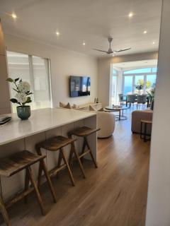 Blue Water Golf Villa, Views, 3BDR On suite, Pool, views - 9