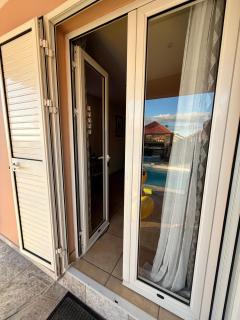 Kaz MontVert, hauteurs de St Pierre vue océan, accès exclusif piscine, spa, jardin tropical, cuisine extérieure toute équipée - Saint-Pierre - 1