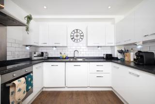 White City Stylish Home by StayStayStay - 2