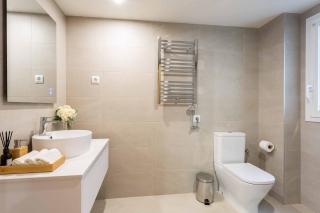 Spacious Urban Elegance in Plaza Castilla - 6