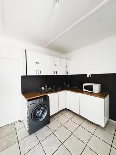 City Self-Catering Apartment - 4