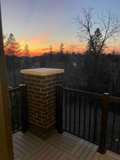 Entire Family Home in Richmond hill with Parking - 9