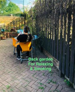 quietSmall Box Room with window - 4