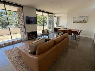 Loveland Penthouse Luxe Lakeside Escape - 8