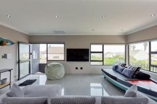 4 sleeper luxury apartment with hot tub - 4