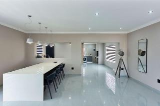 4 sleeper luxury apartment with hot tub - 1