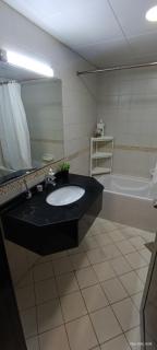 Downtown Cozy Retreat - Al Wahda mall - 1