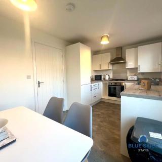 Jade House By Blue Skies Stays - 3