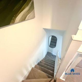 Jade House By Blue Skies Stays - 2