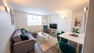 Greenhill Suite - 1BR Apartment, Heart of Town, Parking, Sleeps 3 - 0