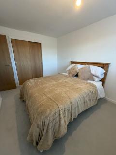 Luxury House, Great Location in Redditch - Contractors - Families - Groups - Relocators - Sleeps 9 - 9