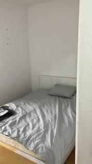 Hot water hot space good bed you have every thing - 1