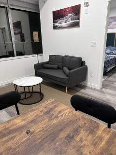 Luxury 1Beds and 2Beds in Downtown Edmonton close to Rogers - 1