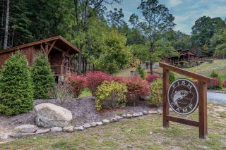 Hilltop Hideout at Eagles Nest - 8