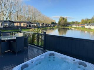 White Swan Lodge - 1