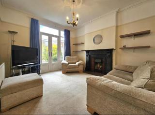 Spacious Home - Solihull Town Centre- Near NEC-BHX - 0