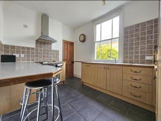 Spacious Home - Solihull Town Centre- Near NEC-BHX - 5