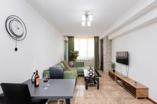 Eznik Koghbatsi- Amiryan crossroads 1 bedroom Newly Renovated apartment KO200 - 3