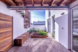 Apartamento con patio y huerta - 5