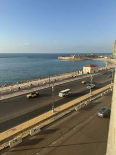 شقة مفروشة فيو بحر مباشر - 4