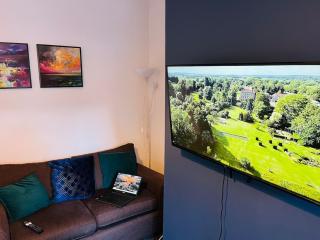 Comfortable 2 bed house in Widnes - sleeps 6 - 1