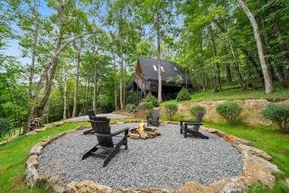 Alpine A-Frame at Calm Ridge Treehouses - 7