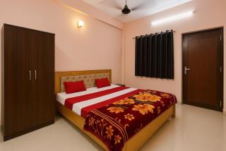 Hotel The Shree Raj Palace Ayodhya Near Dasharatha Mahal 500m - Ram Janambhoomi & Railway Station 750m -Prime Location #Wi-Fi #Parking - Fully Air Conditioned Room - Top Rated Hotel In Ayodhya Book Quickly - 9